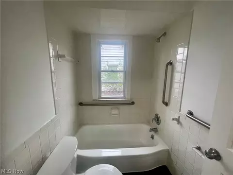 Bath - 701 E 254th St, Euclid, OH 44132 photo 2 of 4