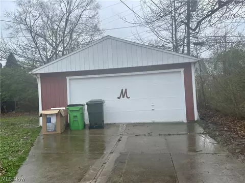 Exterior - 701 E 254th St, Euclid, OH 44132 photo 4 of 4