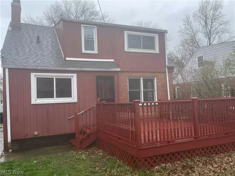 Exterior - 701 E 254th St, Euclid, OH 44132 photo 3 of 4