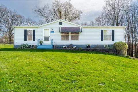 1569 Acoma Dr, Akron, OH 44314
