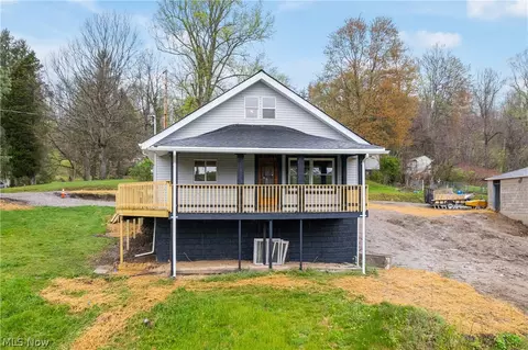 57235 High Ridge Rd, Bellaire, OH 43906