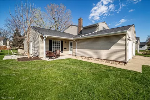 6854 Colonial Dr #A, Mentor, OH 44060