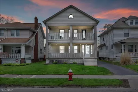 1440 Larchmont Ave, Lakewood, OH 44107