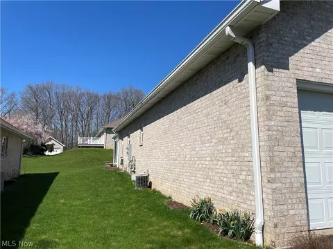 Exterior - 185 Mathews Rd, Boardman, OH 44512 photo 7 of 8
