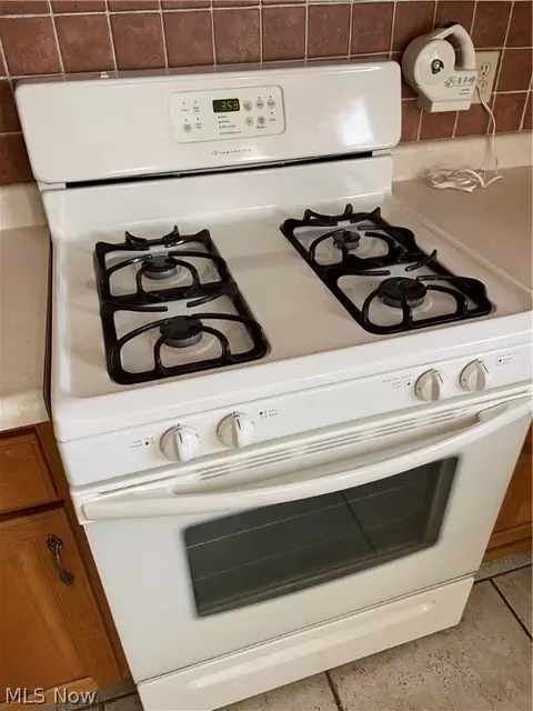 Kitchen - 185 Mathews Rd, Boardman, OH 44512 photo 3 of 4