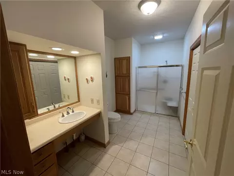 Bath - 185 Mathews Rd, Boardman, OH 44512 photo 1 of 2