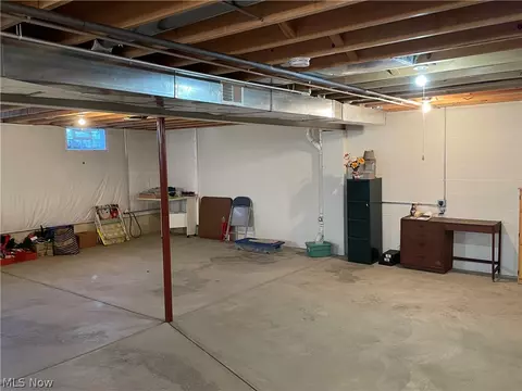 Exterior - 185 Mathews Rd, Boardman, OH 44512 photo 5 of 8