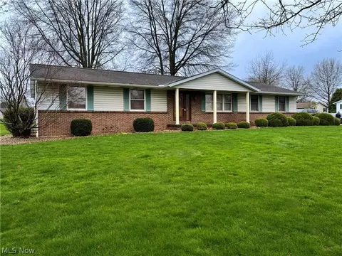 1059 Foxmoor Ln, Ashland, OH 44805