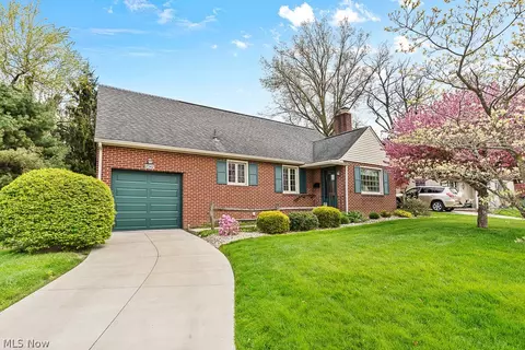 2342 Ridgewood Ave, Alliance, OH 44601