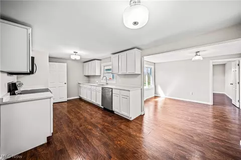 Kitchen - 3395 Maple Rd, Jefferson, OH 44047 photo 2 of 4