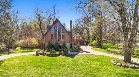 4668 River St, Willoughby, OH 44094