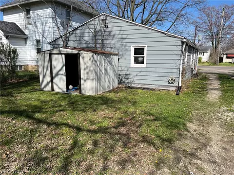 6255 W River Rd S, Elyria, OH 44035 photo 3