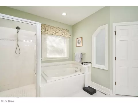 Bath - 3414 E Glencoe Rd, Richfield, OH 44286 photo 2 of 3