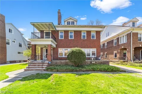 2430 Overlook Rd, Cleveland Heights, OH 44106