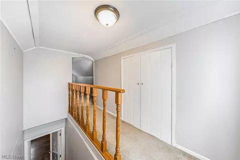Entry Way - 200 Hawthorne St, Elyria, OH 44035 photo 2 of 3