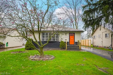 22818 Felch St, Warrensville Heights, OH 44128