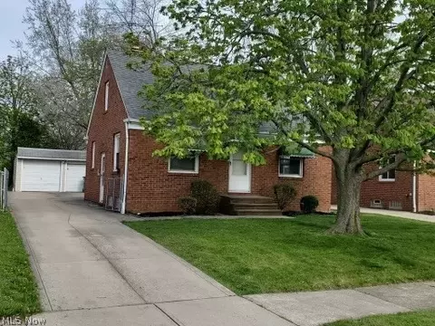 757 E 212 St, Euclid, OH 44119 photo 1