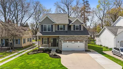 29715 Electric Dr, Bay Village, OH 44140