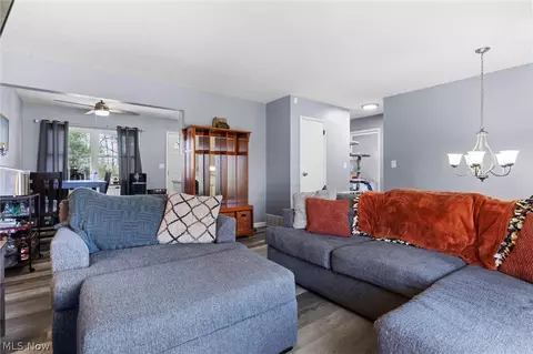 Living - 1816 Myrtle Ave, Ashtabula, OH 44004 photo 2 of 3
