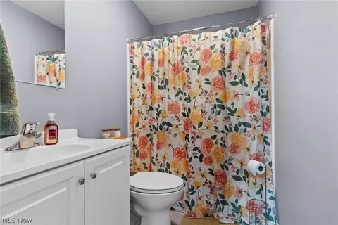 Bath - 1816 Myrtle Ave, Ashtabula, OH 44004 photo 1 of 2