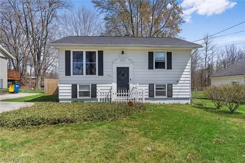 Exterior - 1816 Myrtle Ave, Ashtabula, OH 44004 photo 4 of 11