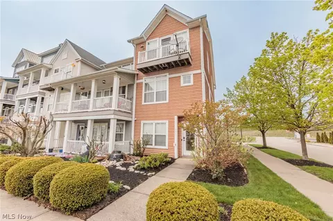 465 California Ave, Lorain, OH 44052