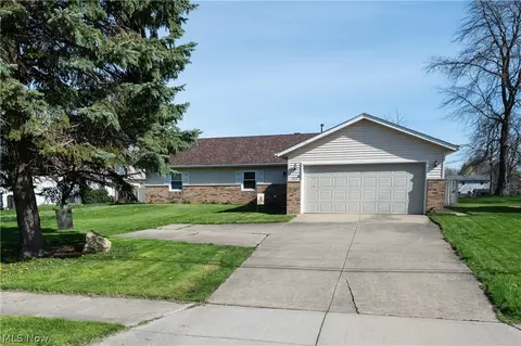 3869 Grafton Rd, Brunswick, OH 44212