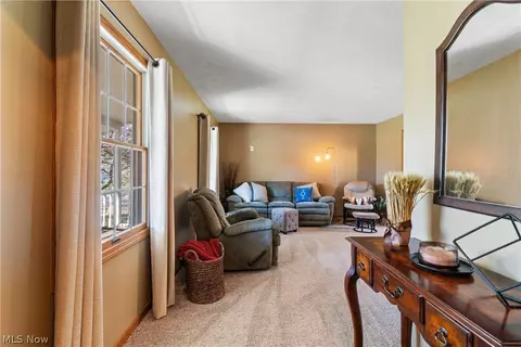 Living - 6539 Lynleigh Cir, Canton, OH 44708 photo 1 of 5