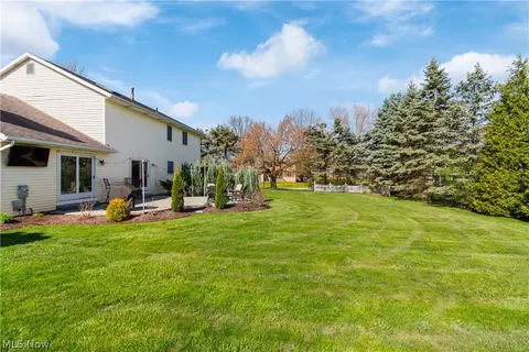 Exterior - 6539 Lynleigh Cir, Canton, OH 44708 photo 3 of 4