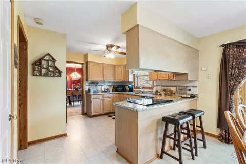 Kitchen - 6539 Lynleigh Cir, Canton, OH 44708 photo 1 of 4