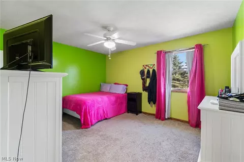 Bedroom - 6539 Lynleigh Cir, Canton, OH 44708 photo 5 of 6