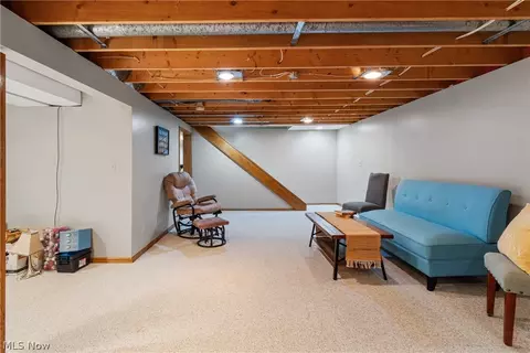Living - 6539 Lynleigh Cir, Canton, OH 44708 photo 5 of 5