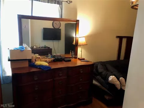851 Iredell St, Akron, OH 44310 photo 9