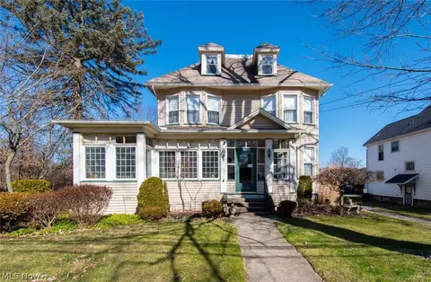 816 N Market St, Lisbon, OH 44432