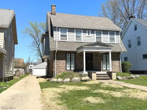 3217 Berkshire Rd, Cleveland Heights, OH 44118