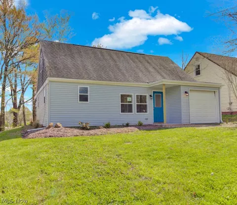 126 32nd St NE, Canton, OH 44714