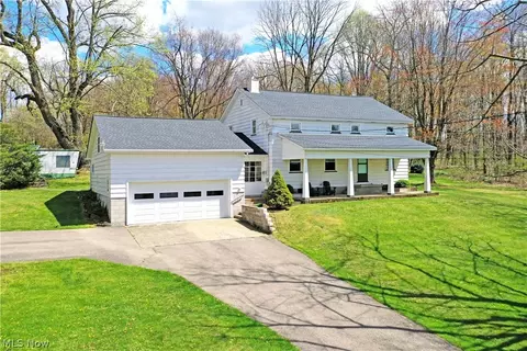 525 Collar Price Rd SE, Brookfield, OH 44403