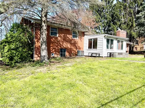 Exterior - 174 Mount Marie Ave NW, Canton, OH 44708 photo 3 of 7