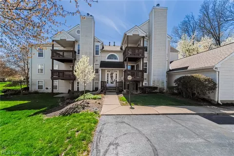 1304 Cedarwood Dr #A3, Westlake, OH 44145