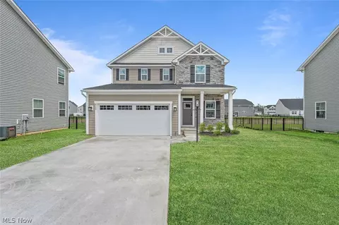 6159 Lila Dr, North Ridgeville, OH 44039