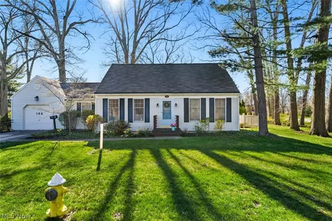 106 Tomahawk Dr, Avon Lake, OH 44012