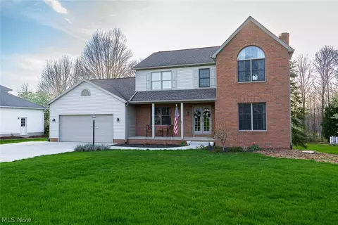 9303 Pheasant Valley Ave NW, North Canton, OH 44720