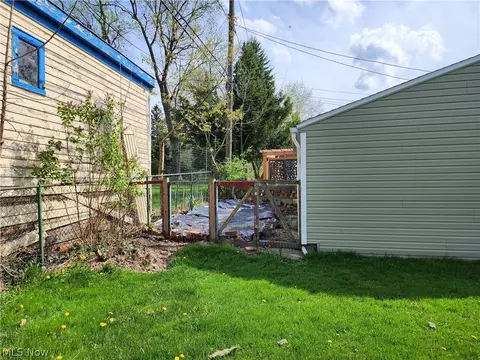 Exterior - 1717 E 238th St, Euclid, OH 44117 photo 4 of 4