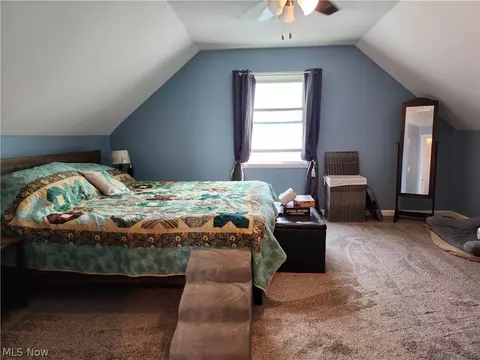 Bedroom - 1717 E 238th St, Euclid, OH 44117 photo 3 of 4