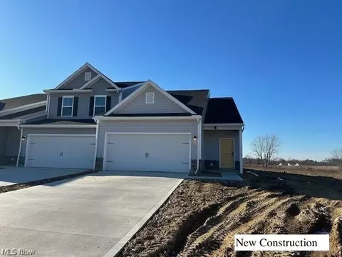 421 Honeycrisp Dr NE, Louisville, OH 44641