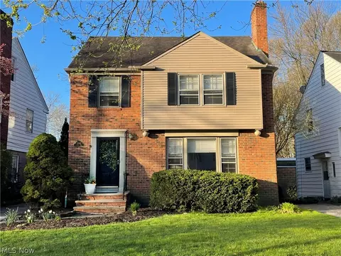 2346 Charney Rd, University Heights, OH 44118