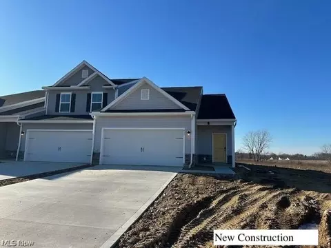 425 Honeycrisp Dr NE, Louisville, OH 44641