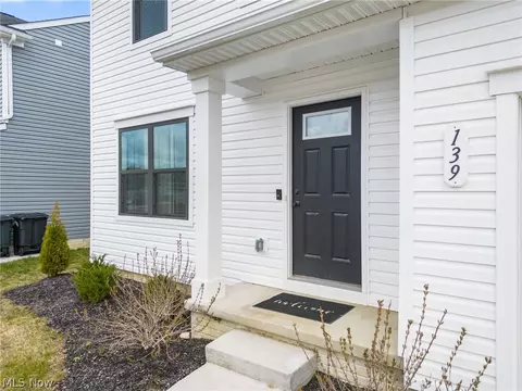 Exterior - 139 Wildflower Dr, Elyria, OH 44035 photo 5 of 7