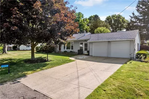 1724 Spring Valley Ave NW, Canton, OH 44708