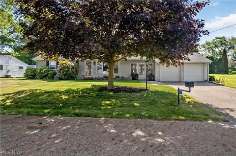 Exterior - 1724 Spring Valley Ave NW, Canton, OH 44708 photo 7 of 7